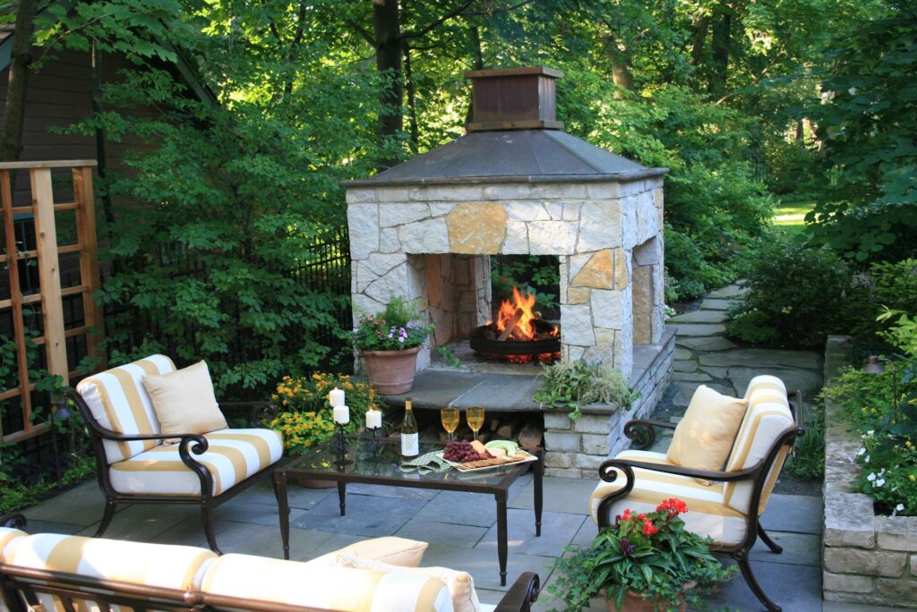 Fire Pit In Your Yard: Patio fireplace and outdoor furniture set